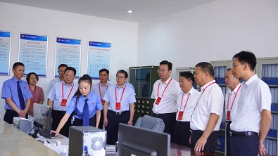 人大代表視察興化市檢察院檔案工作.jpg